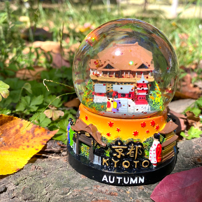 snow globe Kyoto Autumn