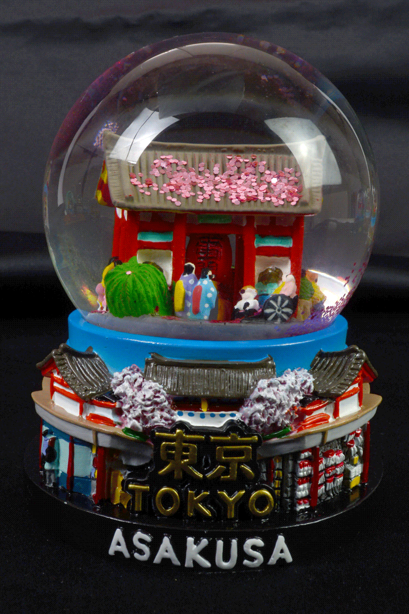 snow globe Tokyo Asakusa
