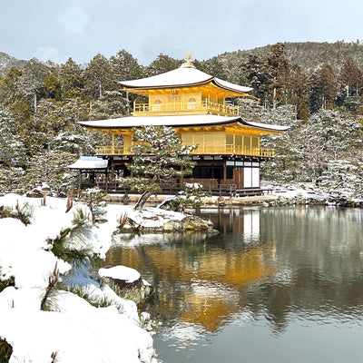 雪化粧の金閣寺とmusubiの京都冬スノードーム